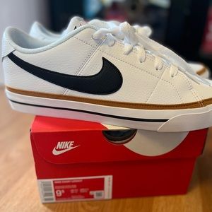 Nike Court Legacy Unisex Woman’s size 11